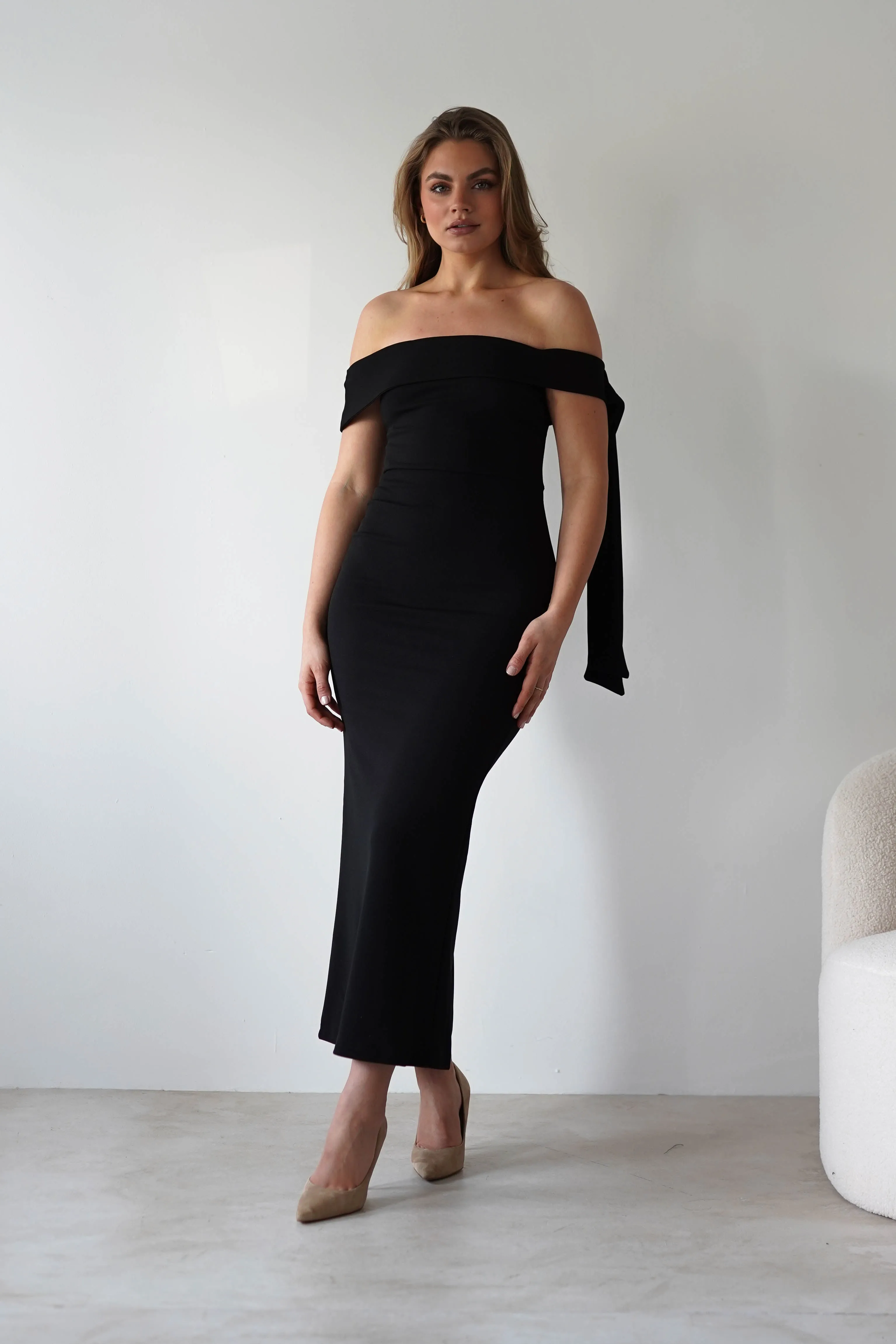 Amalthea Off the Shoulder Midaxi | Black