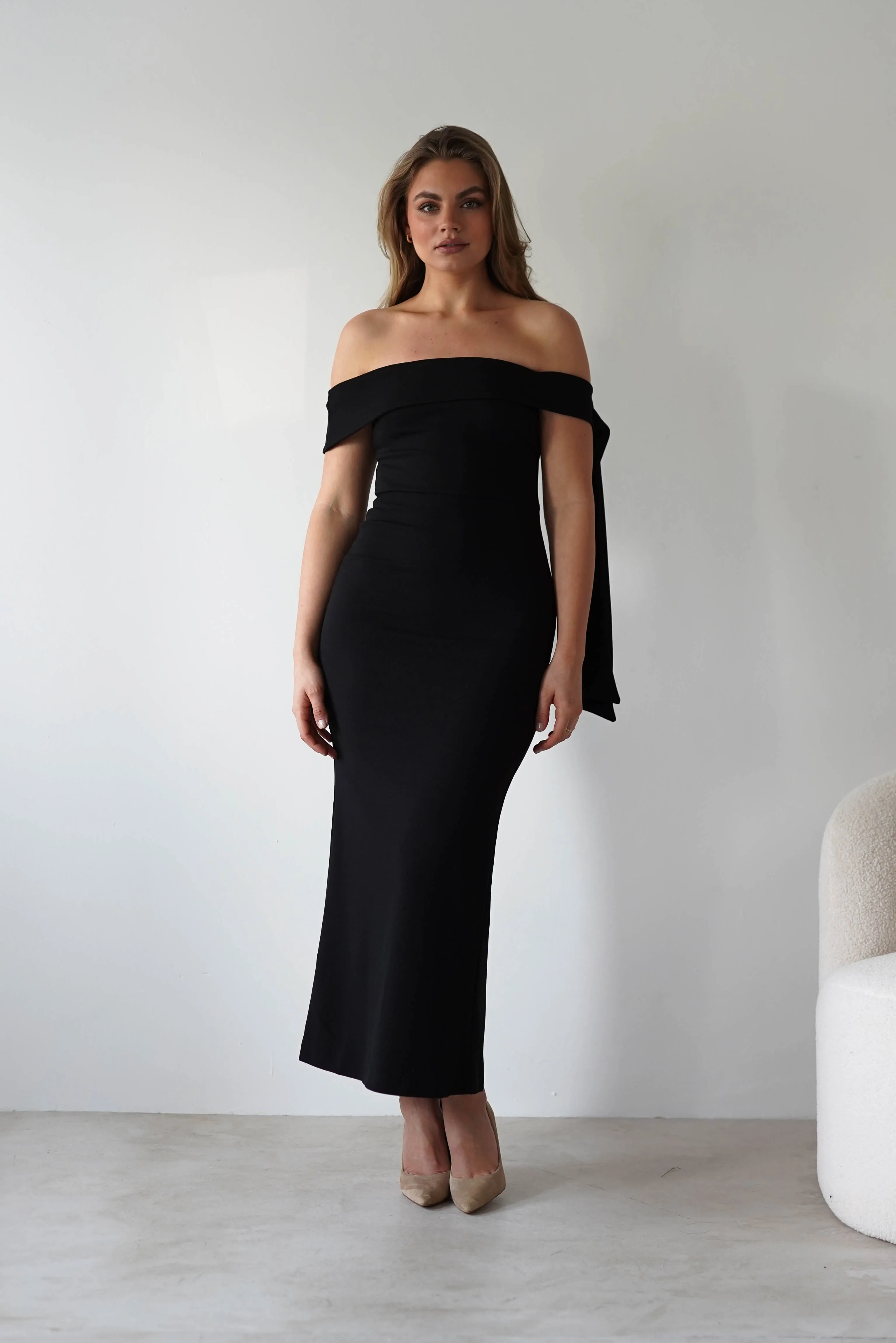 Amalthea Off the Shoulder Midaxi | Black