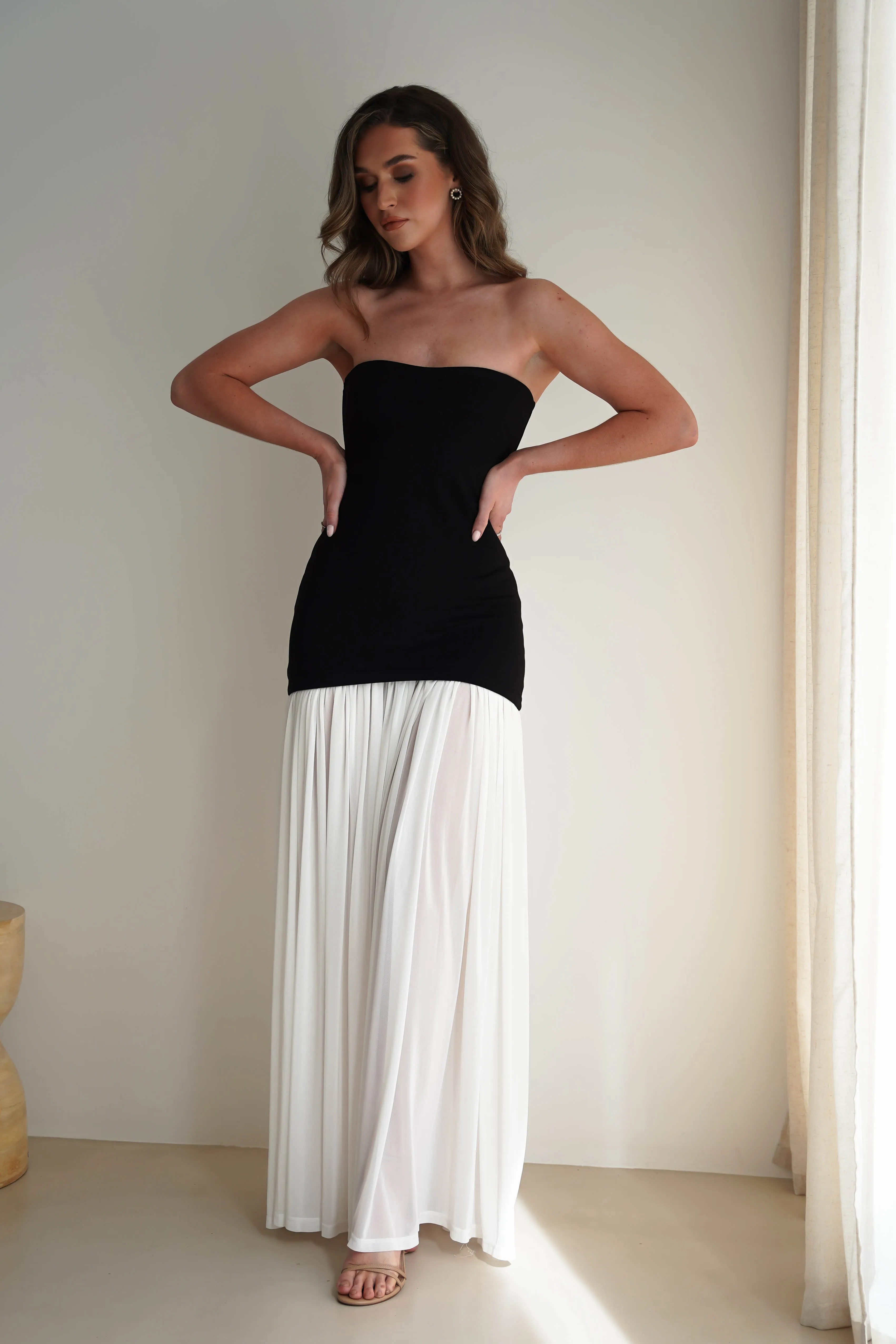 Mel Strapless Chiffon Skirt Maxi Dress  dress,evening dress,graduation dress,party dress,birthday dress,beautiful dress,dress,summer dress,beautiful dressBlack/White