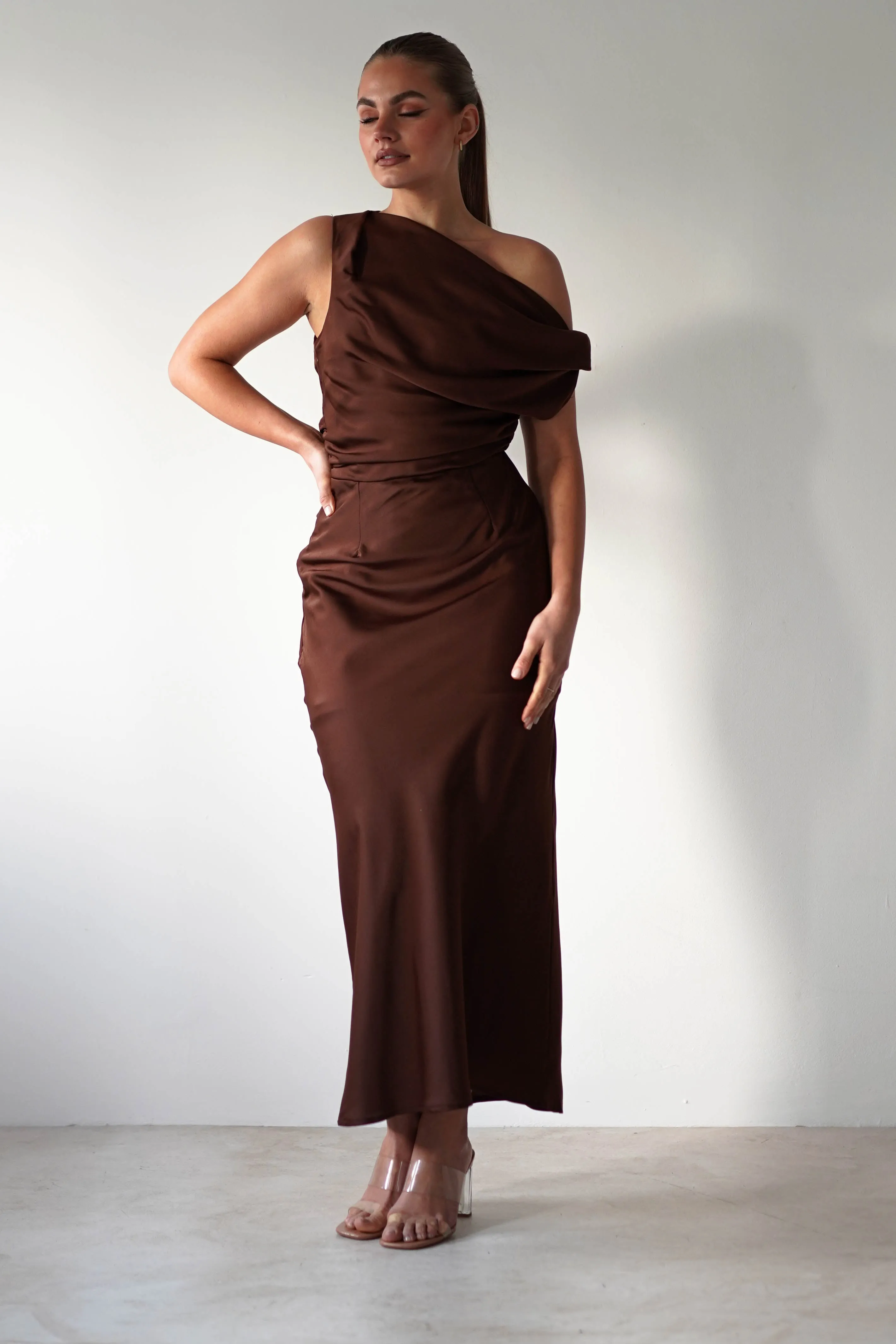 Odelle Soft Off The Shoulder Maxi | Brown