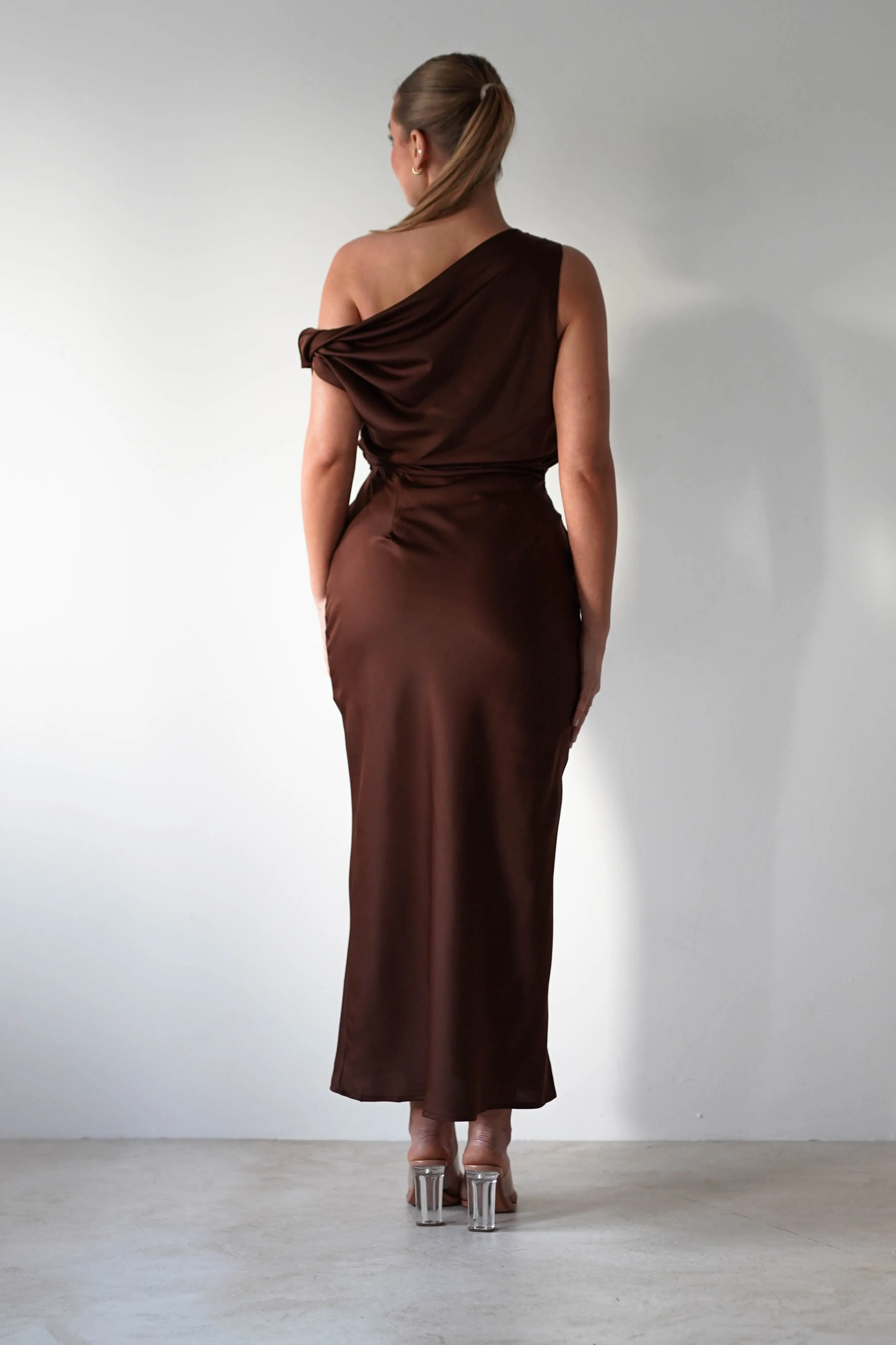 Odelle Soft Off The Shoulder Maxi | Brown