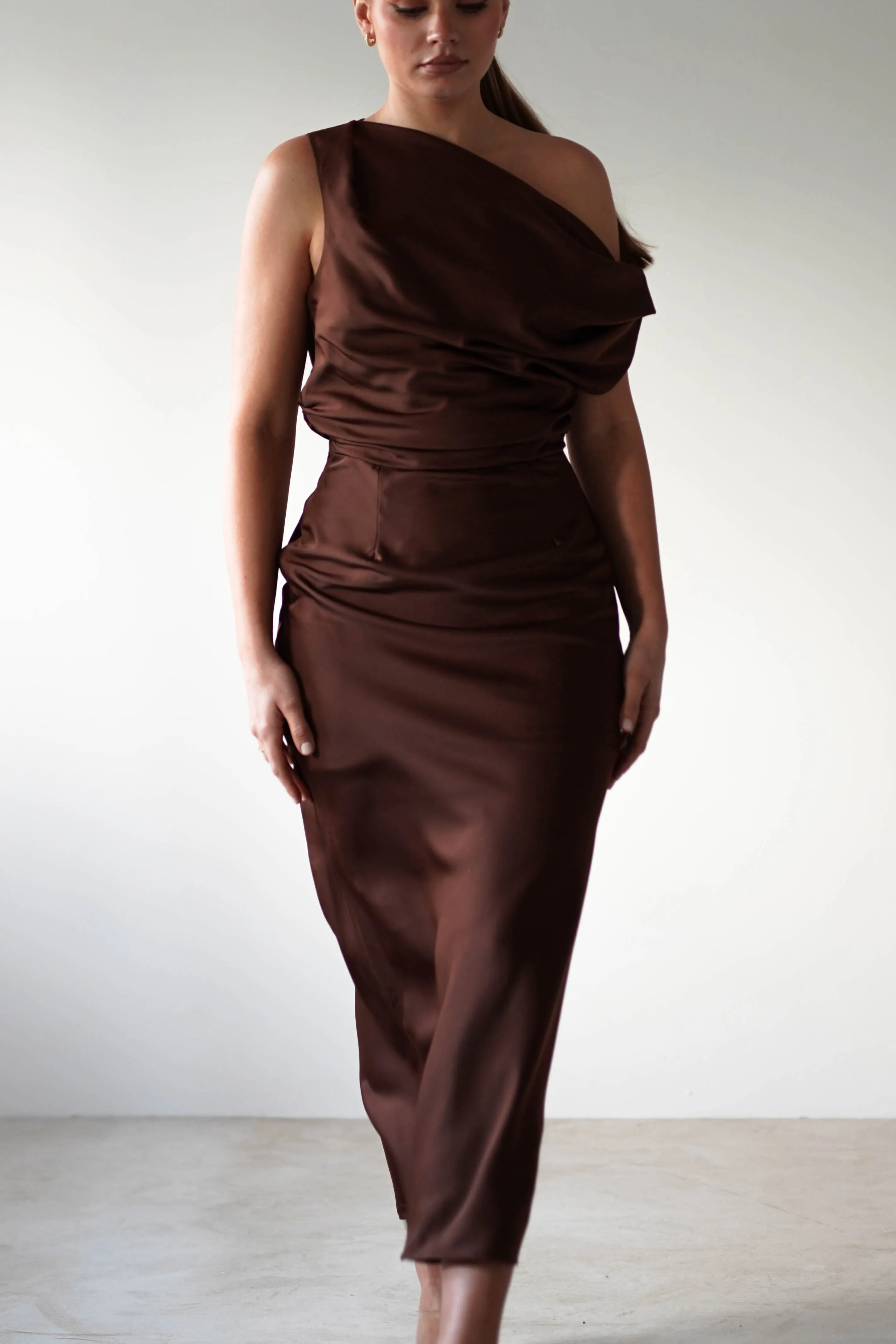 Odelle Soft Off The Shoulder Maxi | Brown