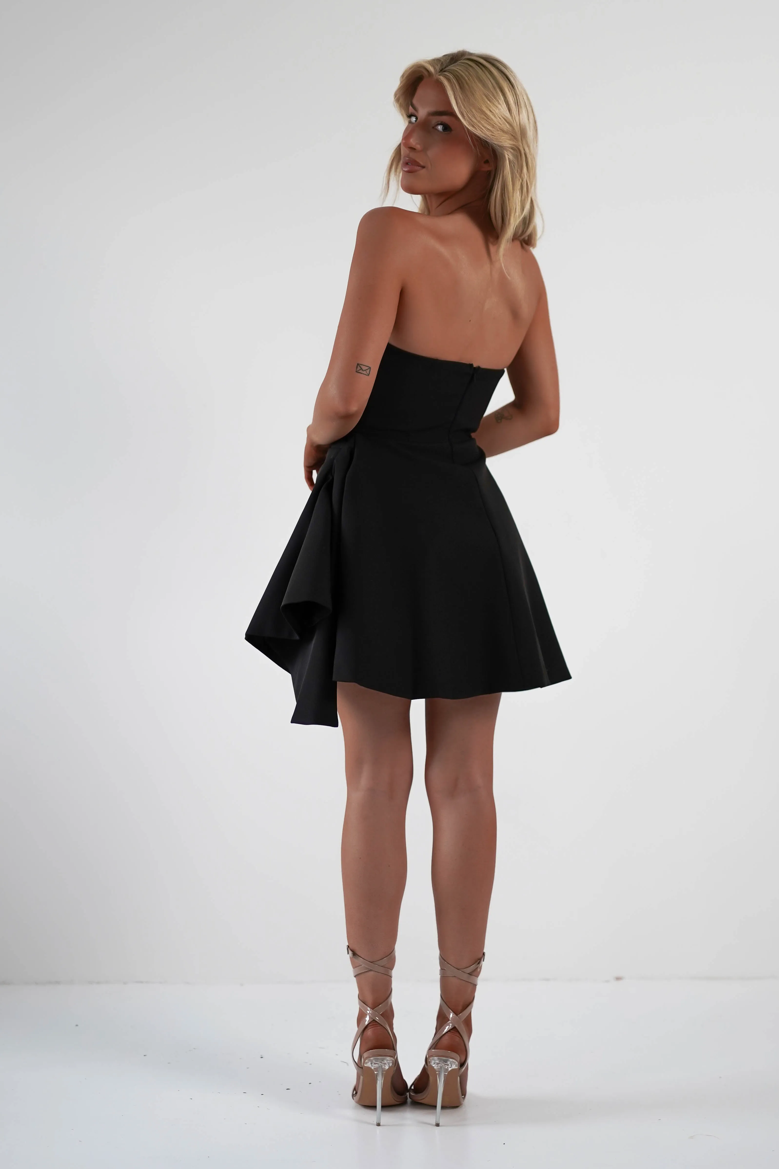 Quinta Strapless Mini Dress | Black