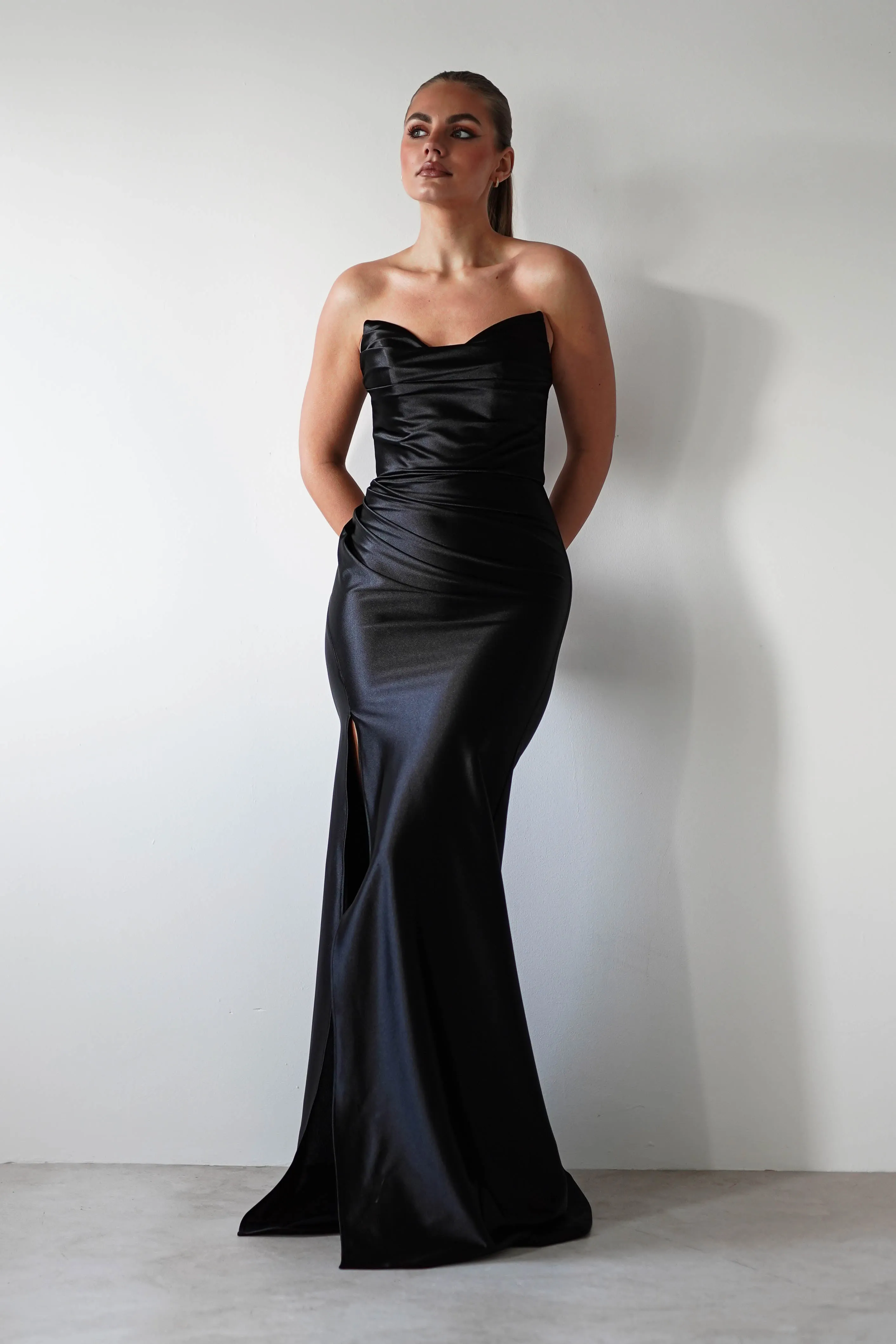 Venice Strapless Bodycon Gown | Black